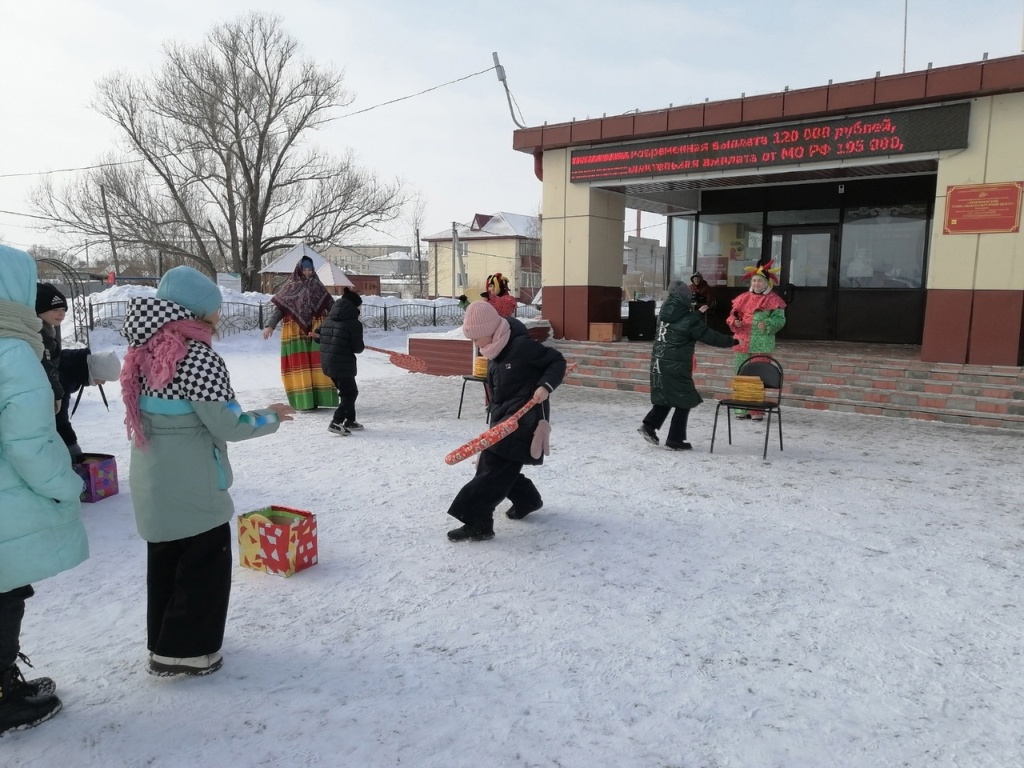 ВСТРЕЧАЕМ МАСЛЕНИЦУ!.